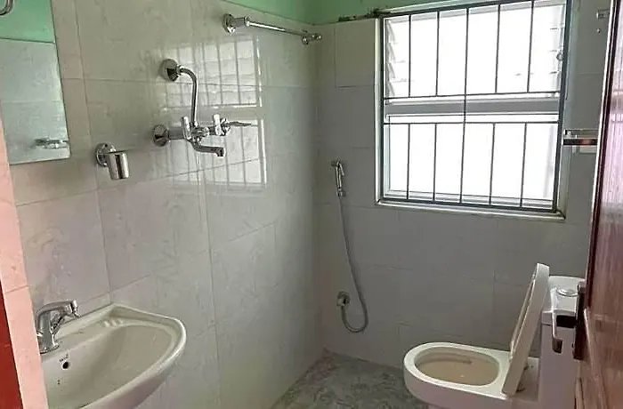 Full Furnished 2 Bhk Roof Flat In Hotel 3*