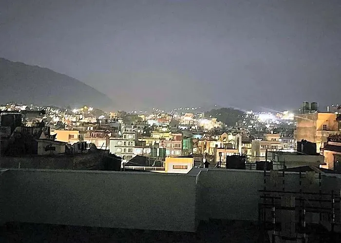 Full Furnished 2 Bhk Roof Flat In 3*