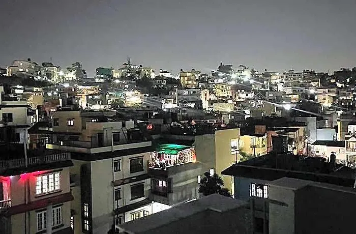 Full Furnished 2 Bhk Roof Flat In Hotel 3*
